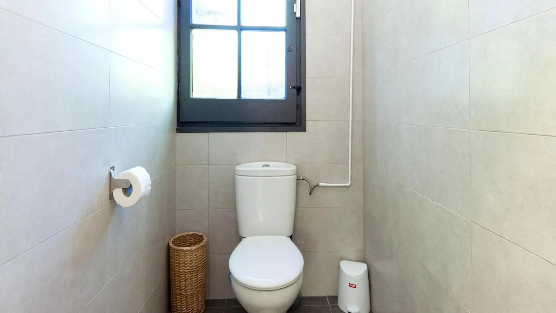 Beautiful 3-Bedroom Holiday Home In Roses Spagna